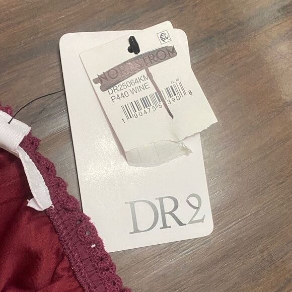 DR2 Daniel Rainn Blouse Smocked Sheer Sleeve - Picture 3 of 8